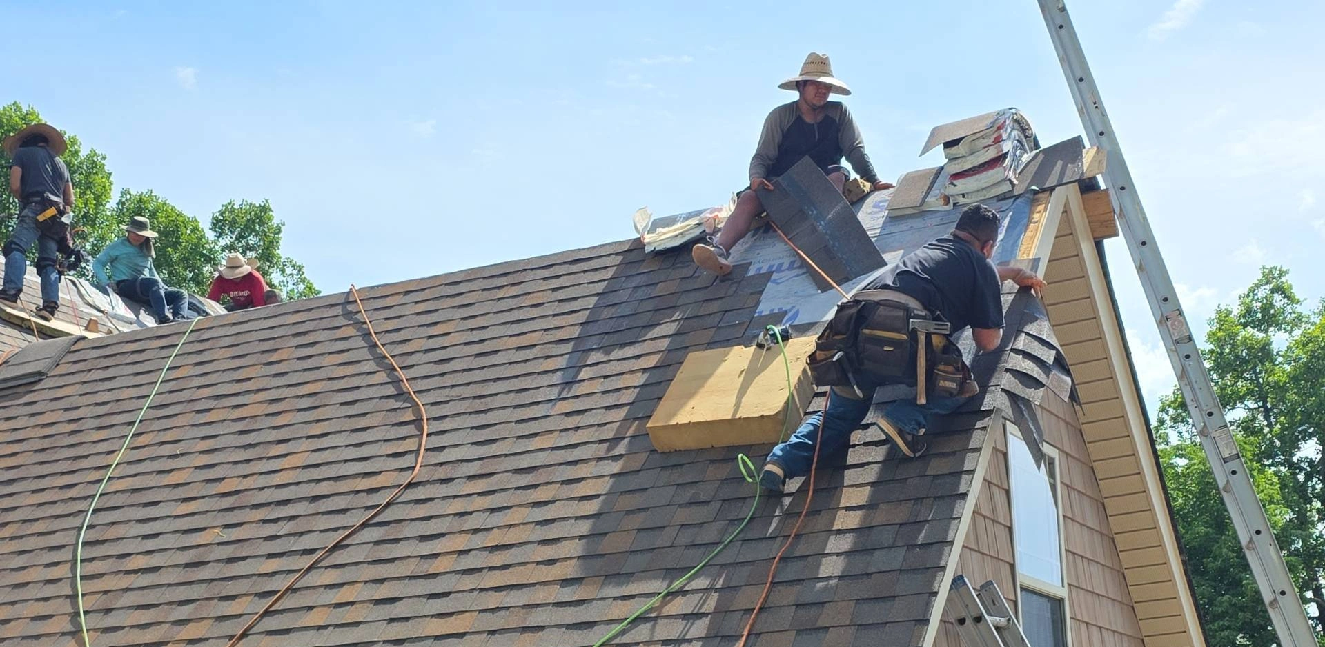 Mountainview Roofing and Contracting, LLC hero bg1